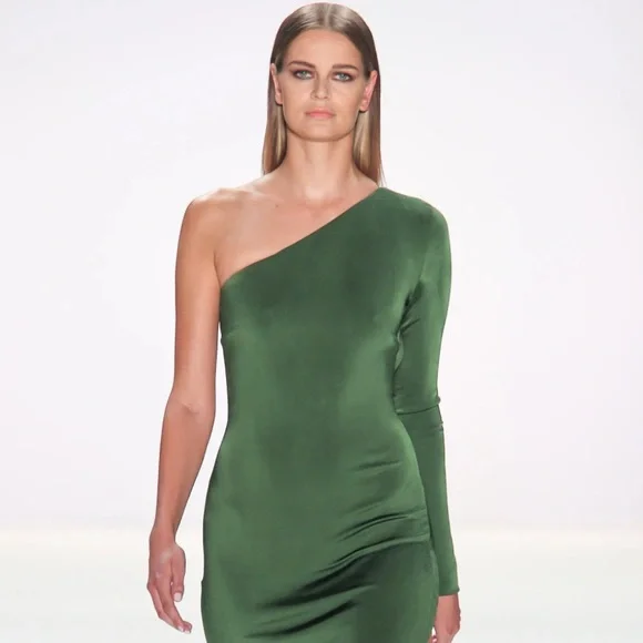 green emerald velvet dress Sweep/Brush Train Dark Green Sultry Lace Bodycon Midi Wedding Guest Dress